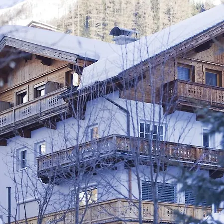 Ξενοδοχείο με διαμερίσματα Alfonsstueberl - & Restaurant Innervillgraten