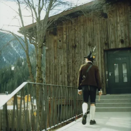 Alfonsstueberl - & Restaurant Ξενοδοχείο με διαμερίσματα Innervillgraten