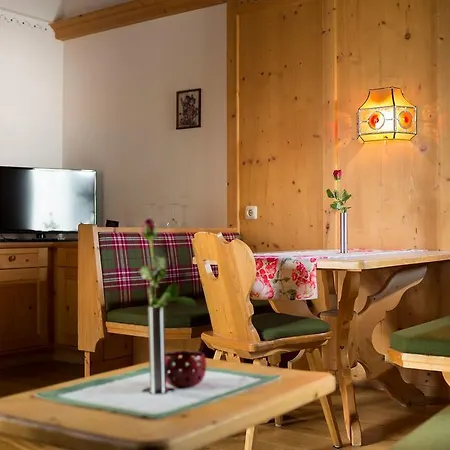 Alfonsstueberl - & Restaurant انرفلغراتن