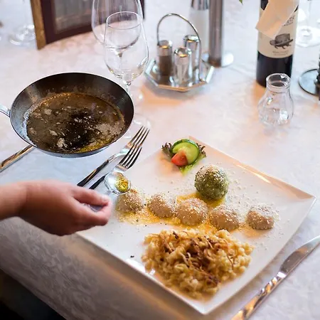 Alfonsstueberl - & Restaurant شقة فندقية 3*