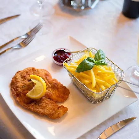 شقة فندقية Alfonsstueberl - & Restaurant 3*